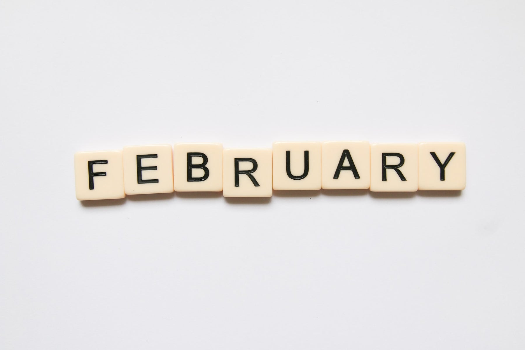 Enhancing Your February Smoking Sessions with the Right Accessories