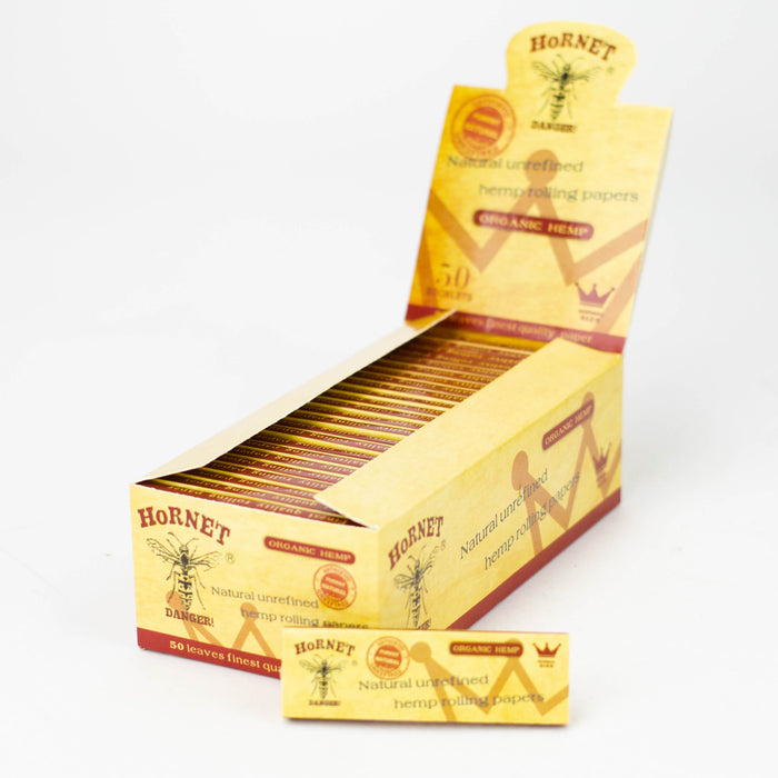 HORNET | Rolling Paper Regular 1 - 1/4" Size 777 Smoke