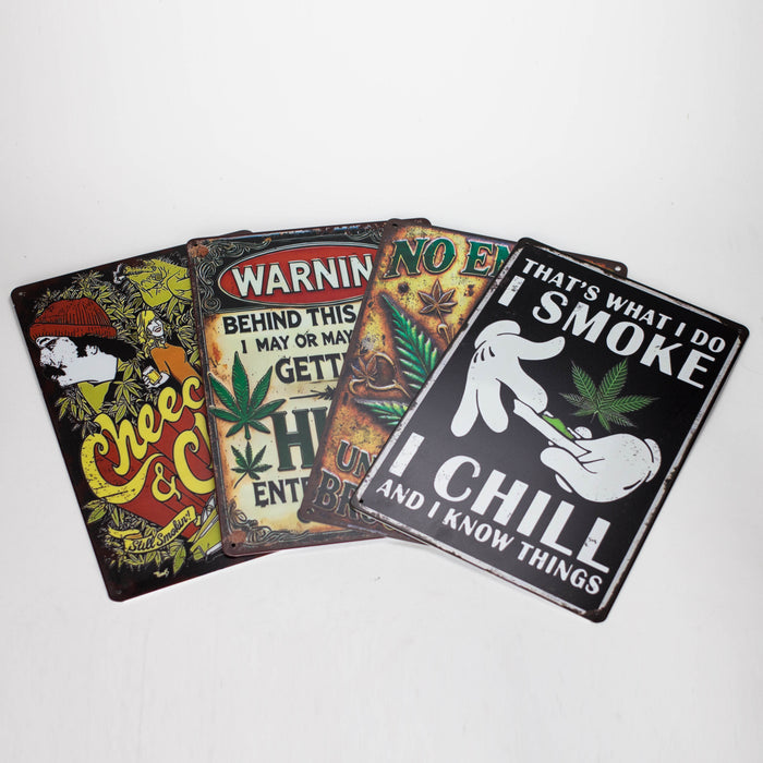 TRIM QUEEN | 420 VINTAGE SIGNS Flag · Sign · Deco Trim Queen