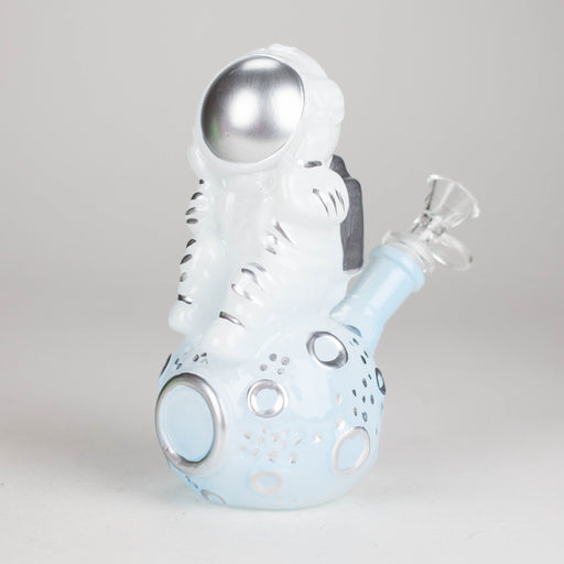 7" 3D Astronaut Glass Bong – Space Inspired Water Pipe Glass Bong 777 Smoke Blue