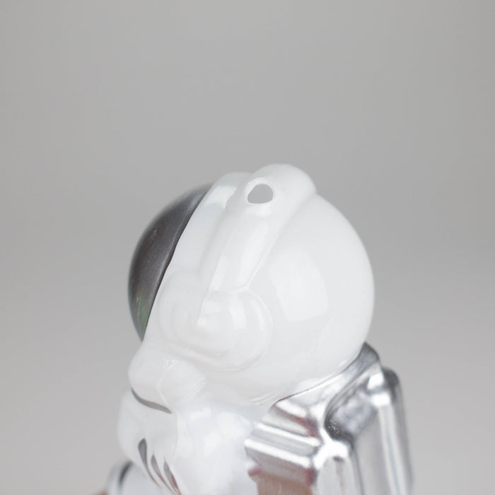 7" 3D Astronaut Glass Bong – Space Inspired Water Pipe Glass Bong 777 Smoke