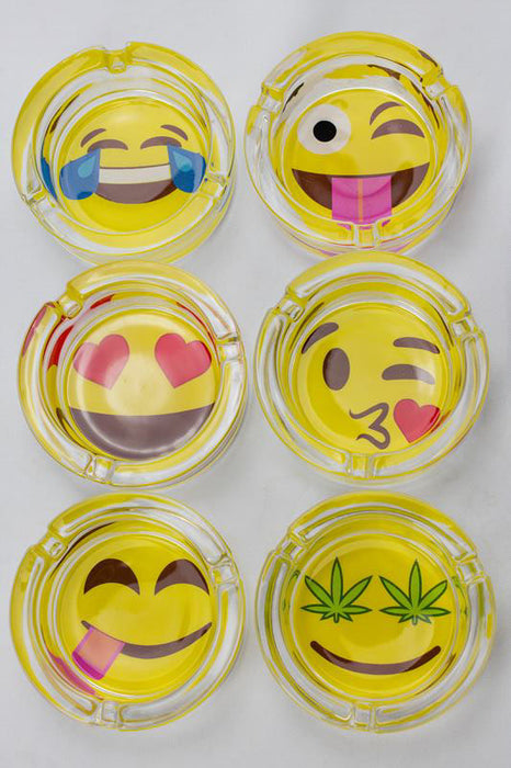 Round kaomoji design glass ashtray- - One Wholesale