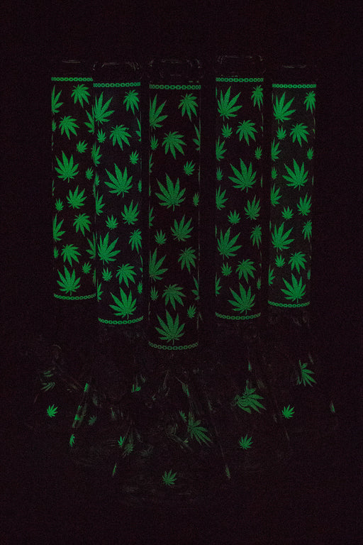 18" Leaf Patterned Glow in the dark 7 mm glass bong Glass Bong ONE