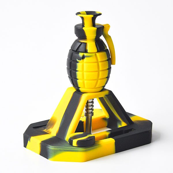 Grenade Silicone Nectar Collector Kit [AKNC] Glass Hand Pipe Canadian Distributor Black/Yellow